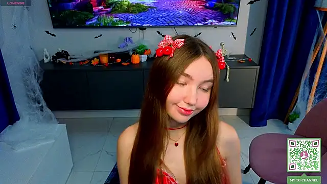 Snapshot of ElfredaTupy chatting on 11/17/25, 07:08 ElfredaTupy online show from 11/17/25, 07:08