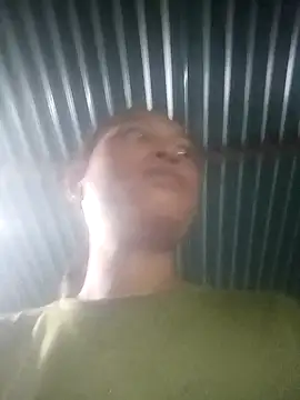 Snapshot of simi-lucy chatting on 09/23/25, 01:52 simi-lucy online show from 09/23/25, 01:52