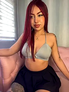 Snapshot of Laila_Pink chatting on 11/14/25, 07:34 Laila Pink online show from 11/14/25, 07:34