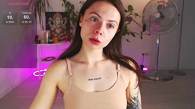 ChloeSummers online show from 10/14/25, 06:52