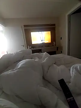 Snapshot of andrerj22 chatting on 09/17/25, 12:07 andrerj22 online show from 09/17/25, 12:07