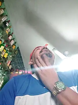 Snapshot of andrerj22 chatting on 10/08/25, 06:27 andrerj22 online show from 10/08/25, 06:27