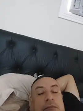 andrerj22 online show from 06/01/26, 03:03