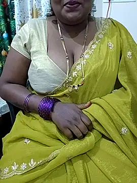 Silk Smitha 27 online show from 12/19/25, 04:36