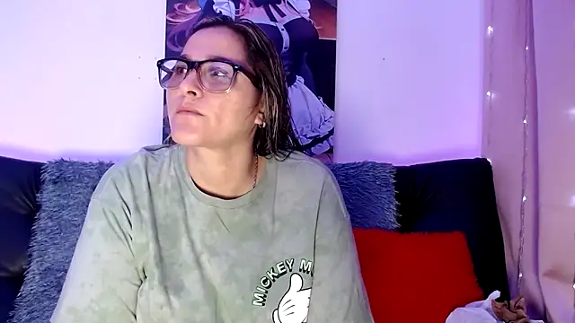 LAHILA COOPERR online show from 10/25/25, 12:23