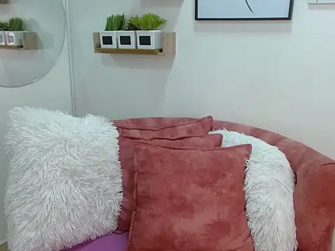 Snapshot of Aliciacute__ chatting on 10/09/25, 09:24 Aliciacute   online show from 10/09/25, 09:24