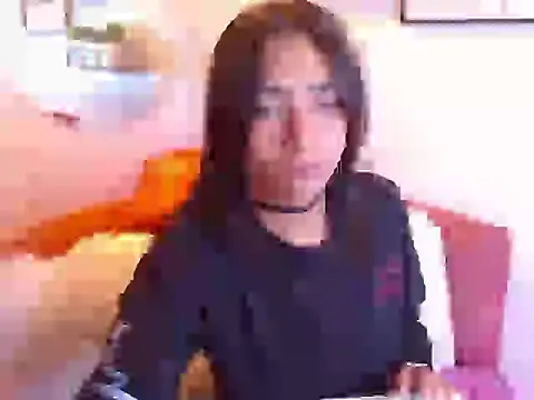 Snapshot of Aliciacute__ chatting on 10/13/25, 07:47 Aliciacute   online show from 10/13/25, 07:47