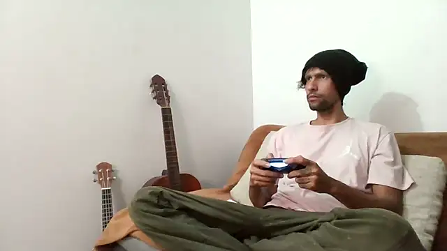 Alejandro92 cali online show from 06/13/26, 01:47
