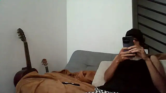 Alejandro92 cali online show from 07/01/26, 04:47