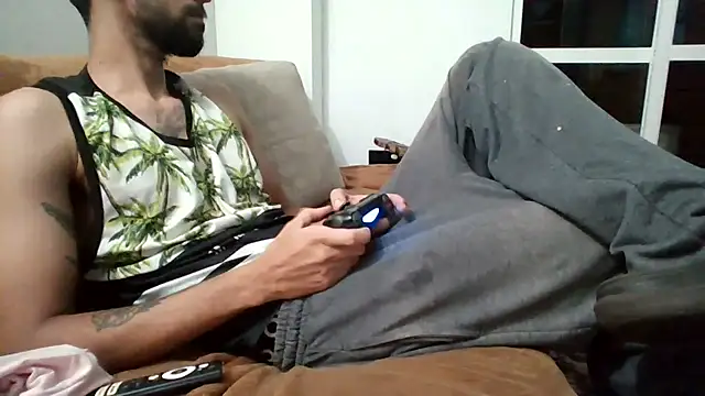 Alejandro92 cali online show from 07/13/26, 04:59