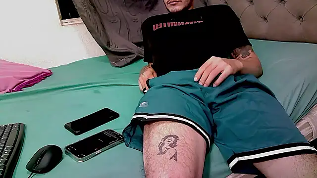 g0lden boss online show from 10/11/25, 03:06