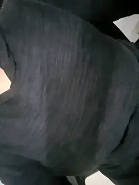 cherrydesuza69 online show from 10/31/25, 10:33