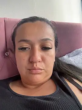 Snapshot of andrea-cohen chatting on 11/13/25, 07:13 andrea-cohen online show from 11/13/25, 07:13