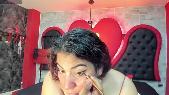 Snapshot of Sara_Bdsm_ chatting on 03/15/26, 03:18 Sara Bdsm online show from 03/15/26, 03:18