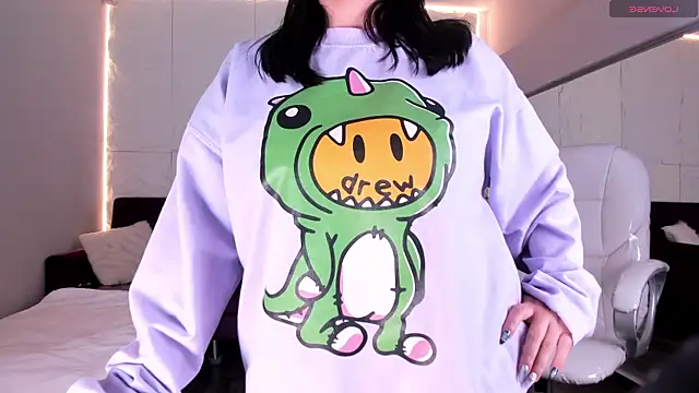 Snapshot of AariaLove chatting on 12/01/25, 10:37 AariaLove online show from 12/01/25, 10:37