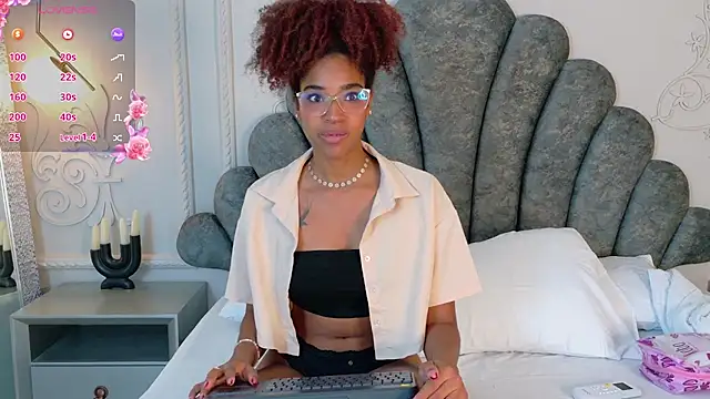 Charlotte-Novac online show from 09/13/25, 01:00