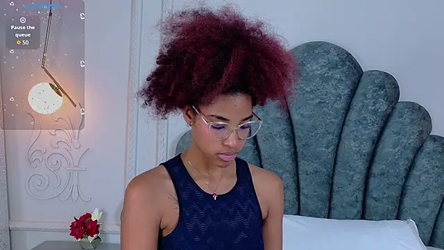 Charlotte-Novac online show from 10/10/25, 03:55