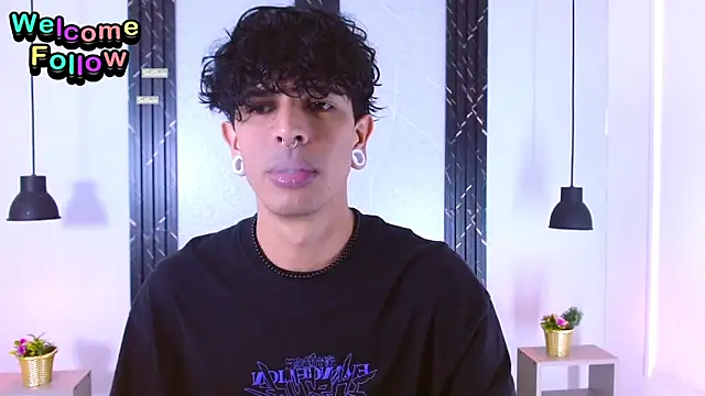 Snapshot of Franvill_Trato chatting on 09/23/25, 07:17 Franvill Trato online show from 09/23/25, 07:17