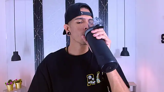 Snapshot of Franvill_Trato chatting on 09/29/25, 07:30 Franvill Trato online show from 09/29/25, 07:30