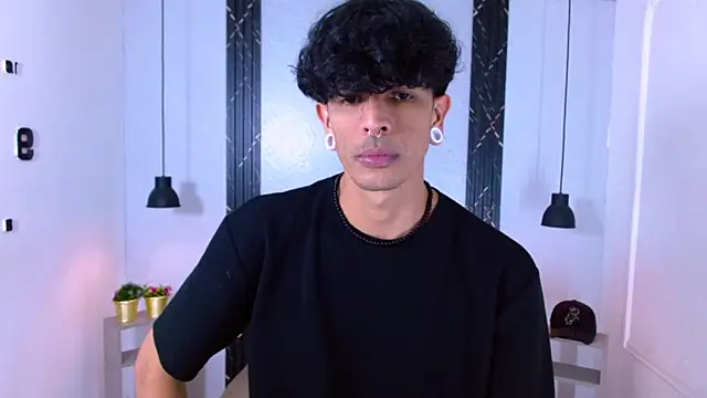 Snapshot of Franvill_Trato chatting on 10/02/25, 07:21 Franvill Trato online show from 10/02/25, 07:21