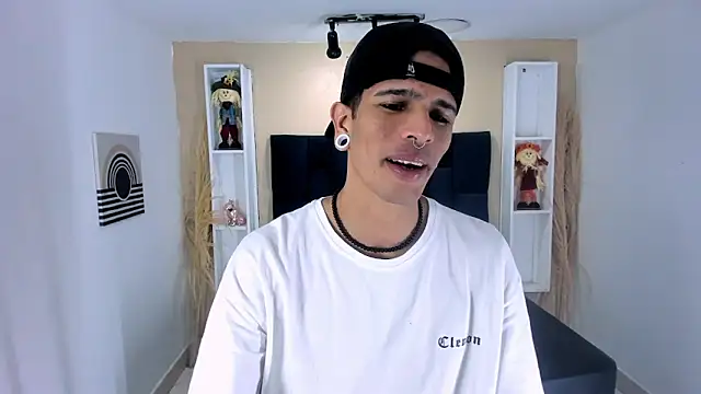 Snapshot of Franvill_Trato chatting on 10/10/25, 07:35 Franvill Trato online show from 10/10/25, 07:35