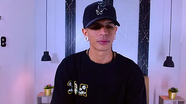 Snapshot of Franvill_Trato chatting on 10/11/25, 08:07 Franvill Trato online show from 10/11/25, 08:07