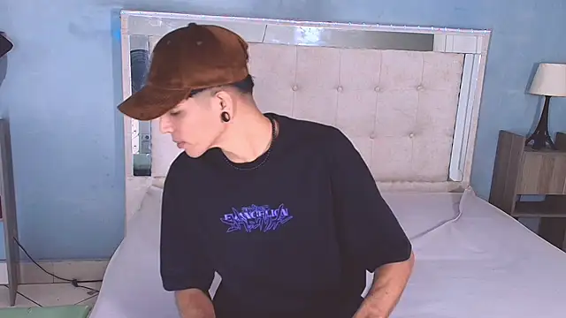 Snapshot of Franvill_Trato chatting on 10/18/25, 12:17 Franvill Trato online show from 10/18/25, 12:17