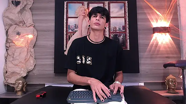 Snapshot of Franvill_Trato chatting on 10/25/25, 07:08 Franvill Trato online show from 10/25/25, 07:08