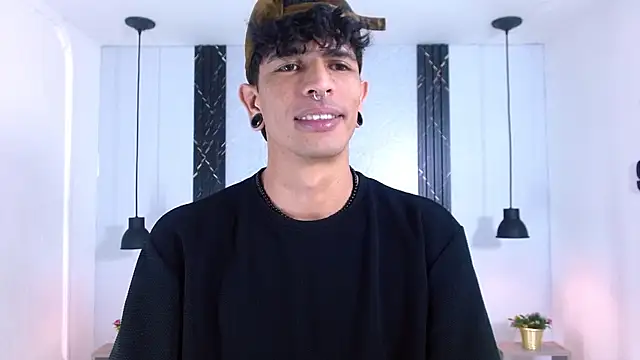 Snapshot of Franvill_Trato chatting on 10/27/25, 07:40 Franvill Trato online show from 10/27/25, 07:40