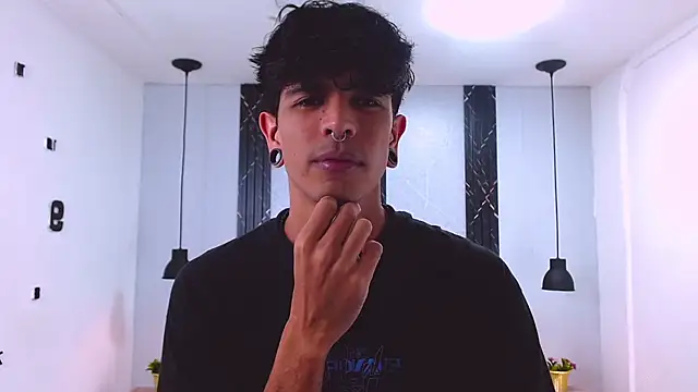 Snapshot of Franvill_Trato chatting on 10/28/25, 07:05 Franvill Trato online show from 10/28/25, 07:05