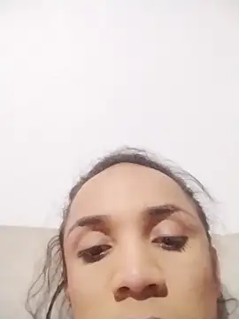 Snapshot of Cristal_Gem1 chatting on 09/29/25, 07:46 Cristal Gem1 online show from 09/29/25, 07:46