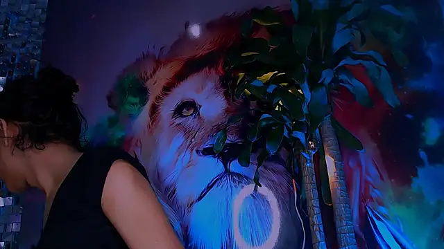 Snapshot of Cristal_Gem1 chatting on 10/20/25, 04:57 Cristal Gem1 online show from 10/20/25, 04:57