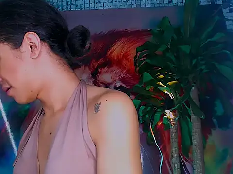 Snapshot of Cristal_Gem1 chatting on 10/26/25, 04:40 Cristal Gem1 online show from 10/26/25, 04:40