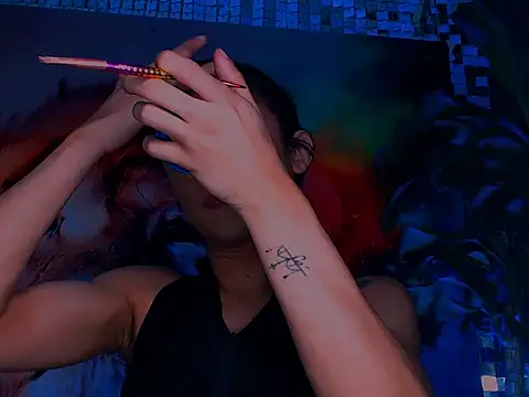 Snapshot of Cristal_Gem1 chatting on 11/17/25, 11:49 Cristal Gem1 online show from 11/17/25, 11:49