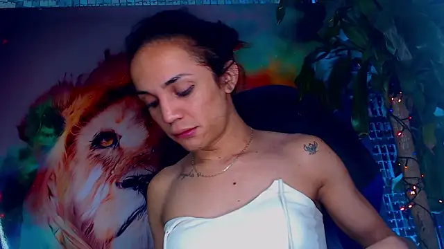 Snapshot of Cristal_Gem1 chatting on 12/14/25, 04:12 Cristal Gem1 online show from 12/14/25, 04:12