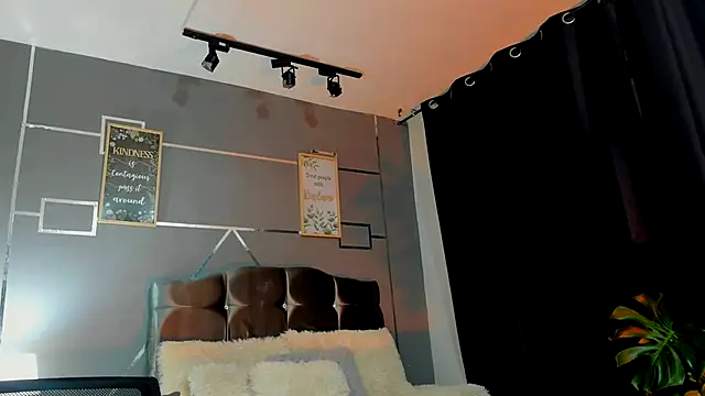 oliver mr  online show from 11/24/25, 08:30