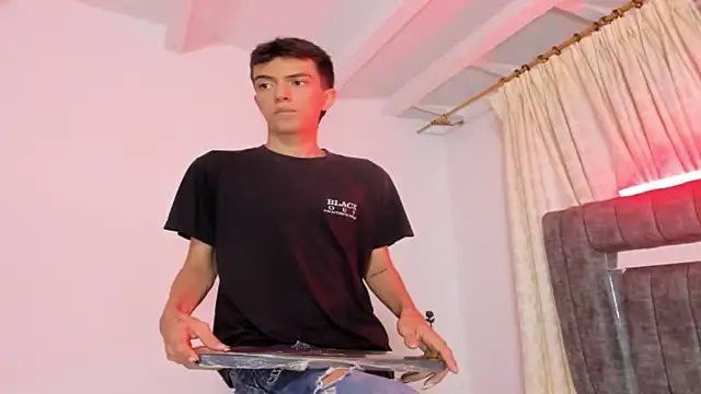 dylan 202520  online show from 10/07/25, 11:40