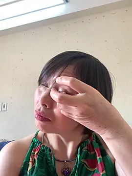 Hello Linchii online show from 10/12/25, 02:10