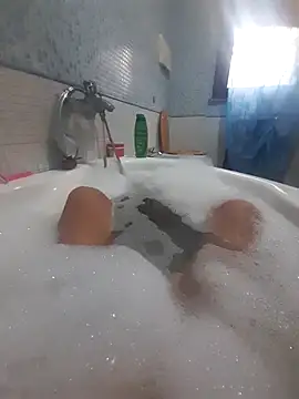 Snapshot of gigilola84 chatting on 10/17/25, 08:39 gigilola84 online show from 10/17/25, 08:39