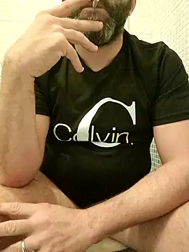 Snapshot of gigilola84 chatting on 10/26/25, 06:08 gigilola84 online show from 10/26/25, 06:08