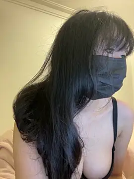 Snapshot of Minnie-2025 chatting on 10/15/25, 04:51 Minnie-2025 online show from 10/15/25, 04:51