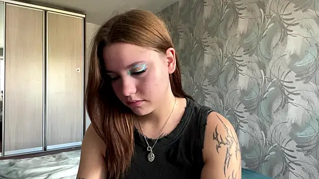 LeonorLovLu online show from 09/12/25, 10:15