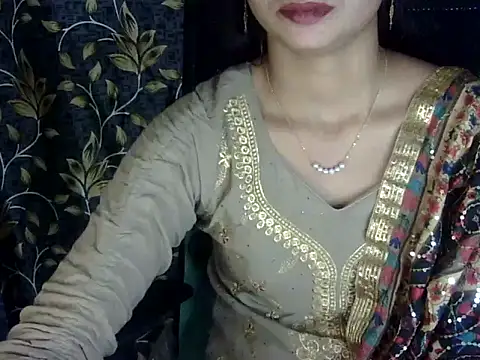 Snapshot of Rahat_S chatting on 12/15/25, 09:46 Rahat S online show from 12/15/25, 09:46