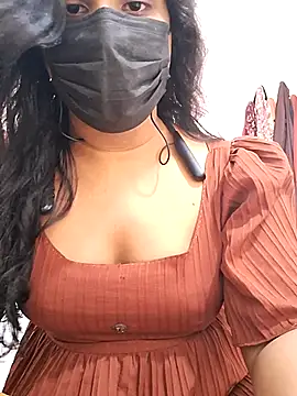 BeautyGirl sara online show from 10/28/25, 07:12