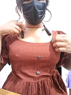 Snapshot of BeautyGirl_sara chatting on 11/15/25, 04:21 BeautyGirl sara online show from 11/15/25, 04:21