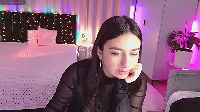 Lola Sparks online show from 09/23/25, 06:05