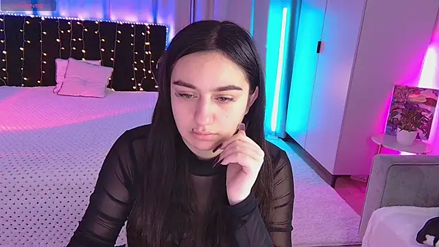 Lola Sparks online show from 10/06/25, 04:10