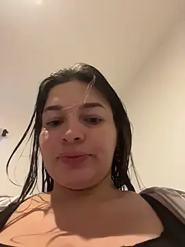 sarahreyess 11 online show from 03/25/26, 10:43