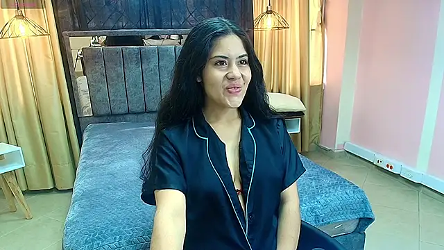 Honey Love   online show from 09/09/25, 01:43