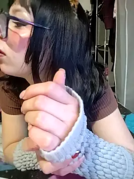 Snapshot of Kitty_Melodi chatting on 10/30/25, 09:11 Kitty Melodi online show from 10/30/25, 09:11